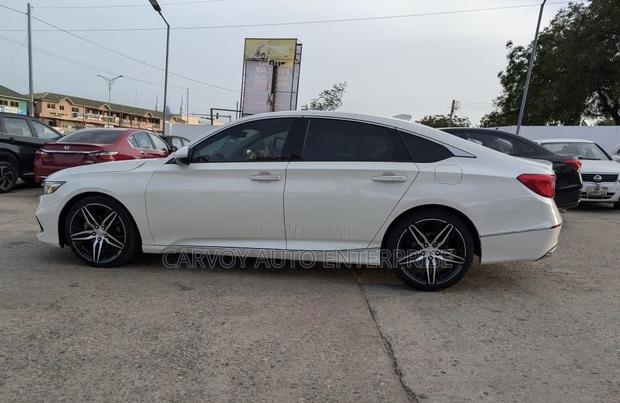 Honda Accord Touring 2.0T 2021 White