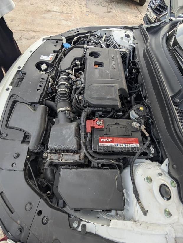 Honda Accord Touring 2.0T 2021 White