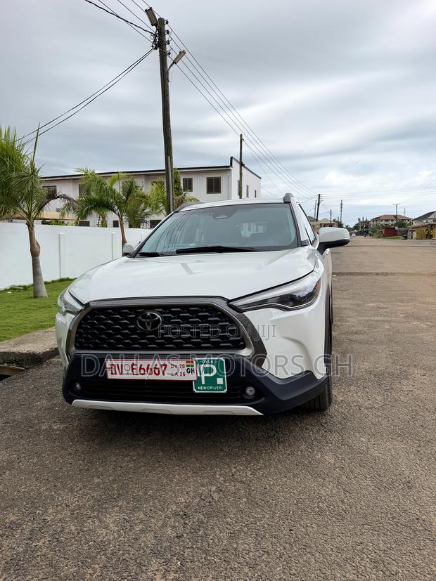 Toyota Corolla Cross XLE 2023 White