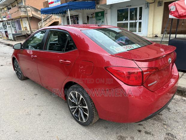 Toyota Corolla XSE 4dr Sedan (1.8L 4cyl CVT) 2017 Red