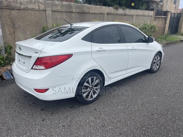 Hyundai Accent SE Sedan 2016 White