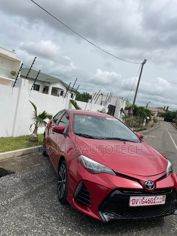 Toyota Corolla SE Special Edition 4dr Sedan (1.8L 4cyl CVT) 2017 Red