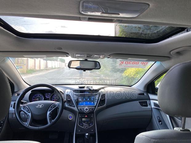 Hyundai Elantra Limited 4dr Sedan (1.8L 4cyl 6A) 2015 Silver