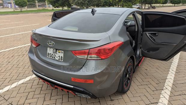 Hyundai Elantra SE 4dr Sedan (1.8L 4cyl 6A) 2014 Gray