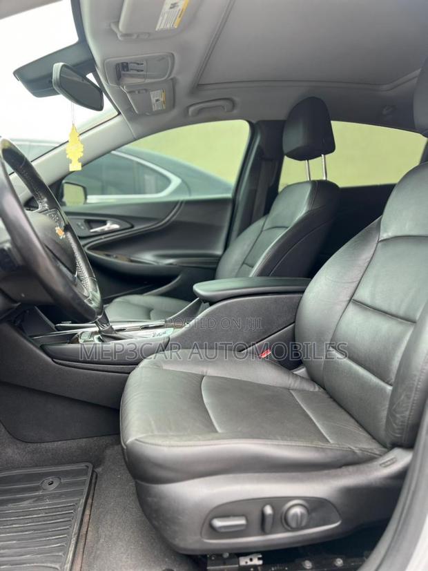 Chevrolet Malibu Premier 2020 Silver