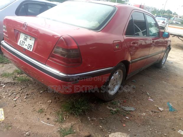 Mercedes-Benz C180 2000 Red
