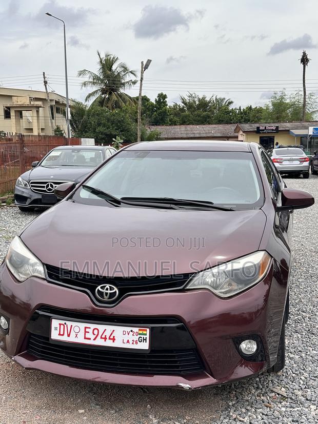 Toyota Corolla S 4dr Sedan (1.8L 4cyl CVT) 2015 Brown