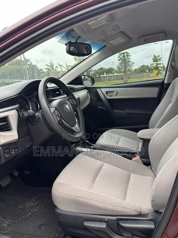 Toyota Corolla S 4dr Sedan (1.8L 4cyl CVT) 2015 Brown