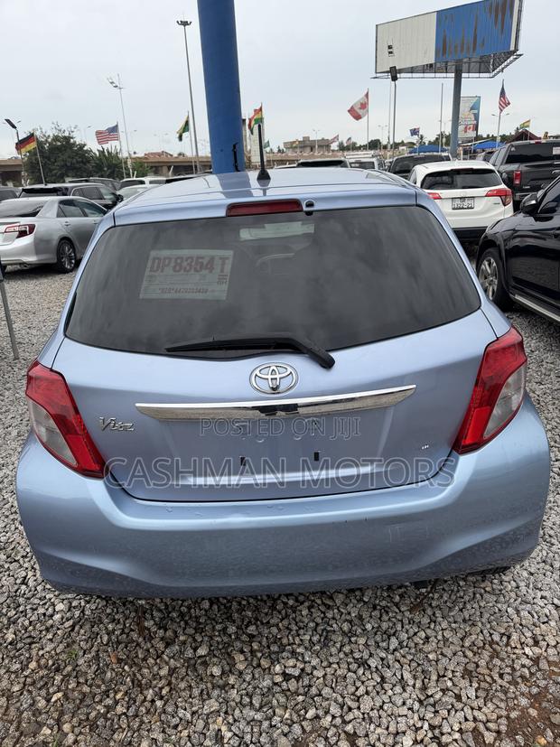 Toyota Vitz 1.3 AWD 5dr 2012 Blue