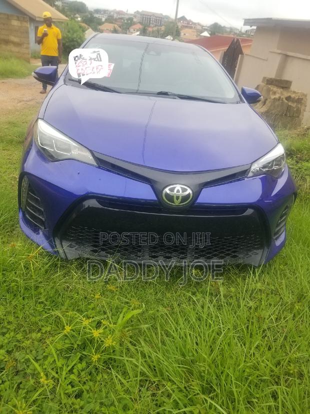 Toyota Corolla SE (1.8L 4cyl 2A) 2019 Blue
