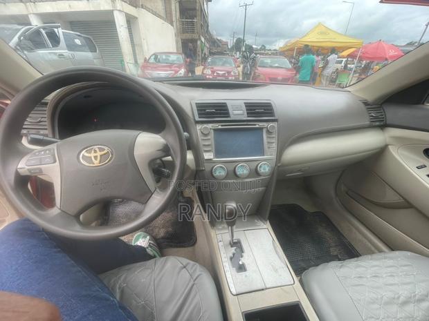 Toyota Camry XLE 4dr Sedan (2.4L 4cyl 5A) 2009 Red