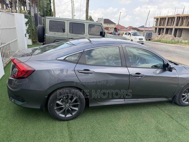 Honda Civic 2020 Gray