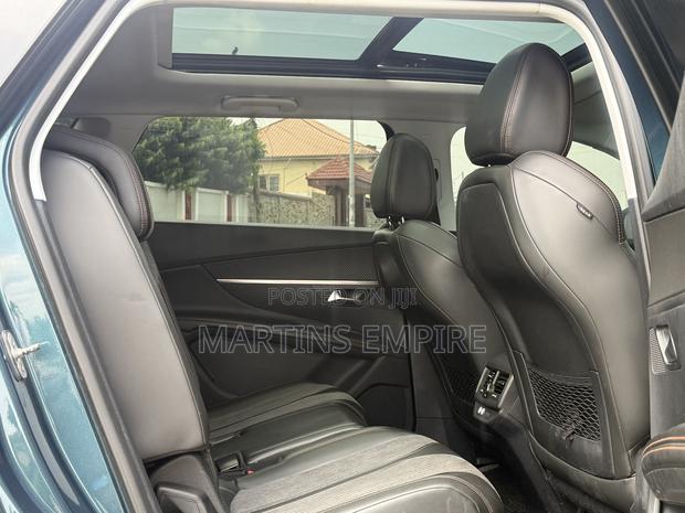 Peugeot 5008 1.2 PureTech 130 2017 Green