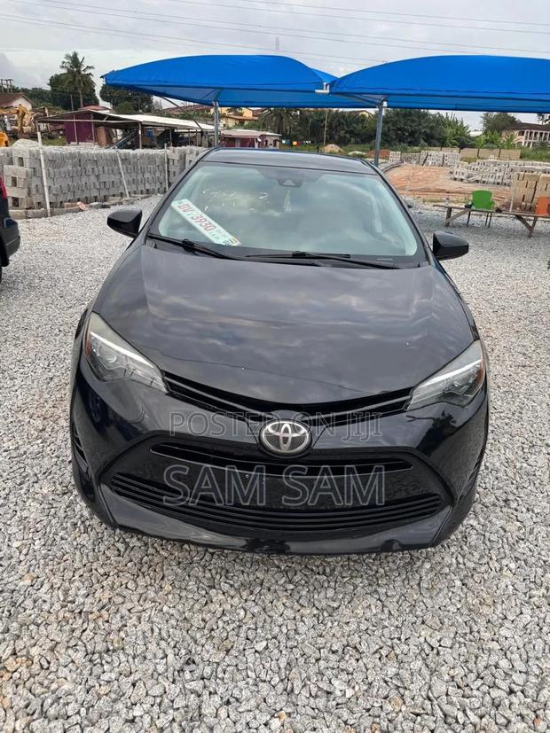 Toyota Corolla 2018 Black