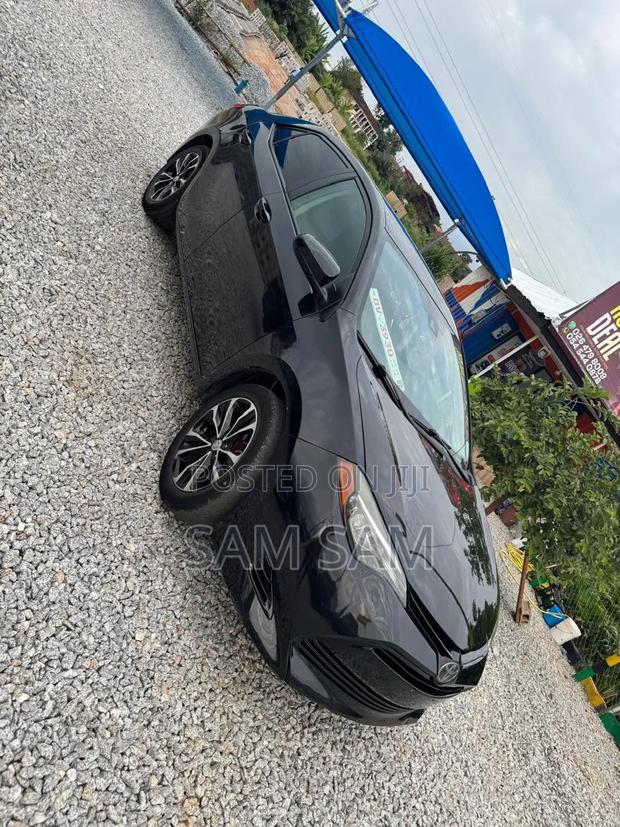 Toyota Corolla 2018 Black