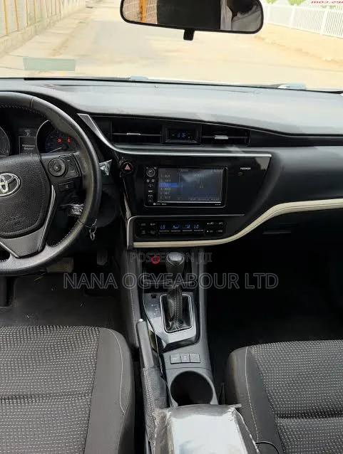 Toyota Corolla XSE 4dr Sedan (1.8L 4cyl CVT) 2017 Black