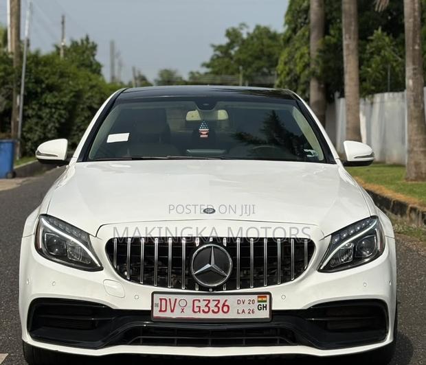 Mercedes-Benz C300 Luxury 4dr AWD 4Matic Sedan (2.0L 4cyl 7A) 2015 White