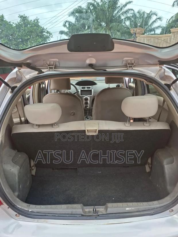 Toyota Vitz 1.0 FWD 3dr 2010 Silver