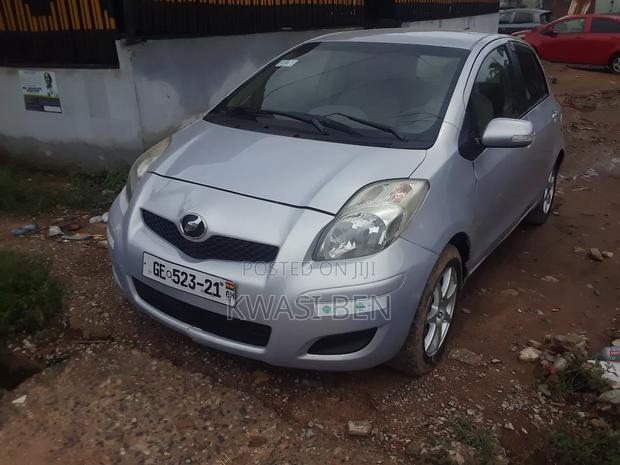 Toyota Yaris 2010 Gray