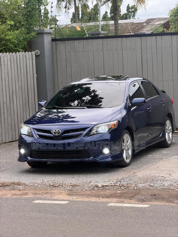 Toyota Corolla S 4dr Sedan (1.8L 4cyl 4A) 2013 Blue