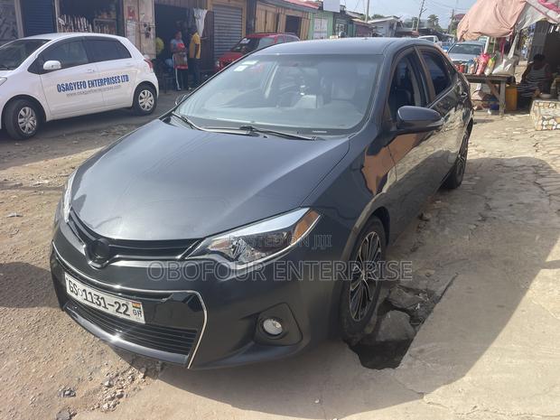 Toyota Corolla S 4dr Sedan (1.8L 4cyl CVT) 2015 Gray