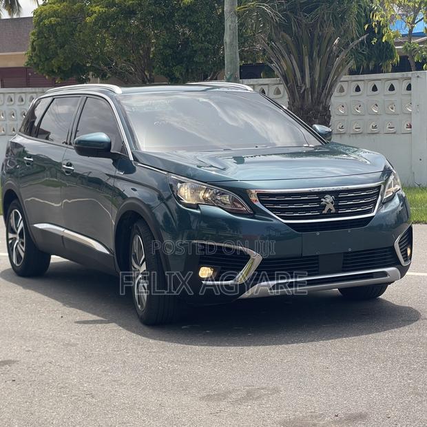 Peugeot 5008 1.2 PureTech 130 2017 Green