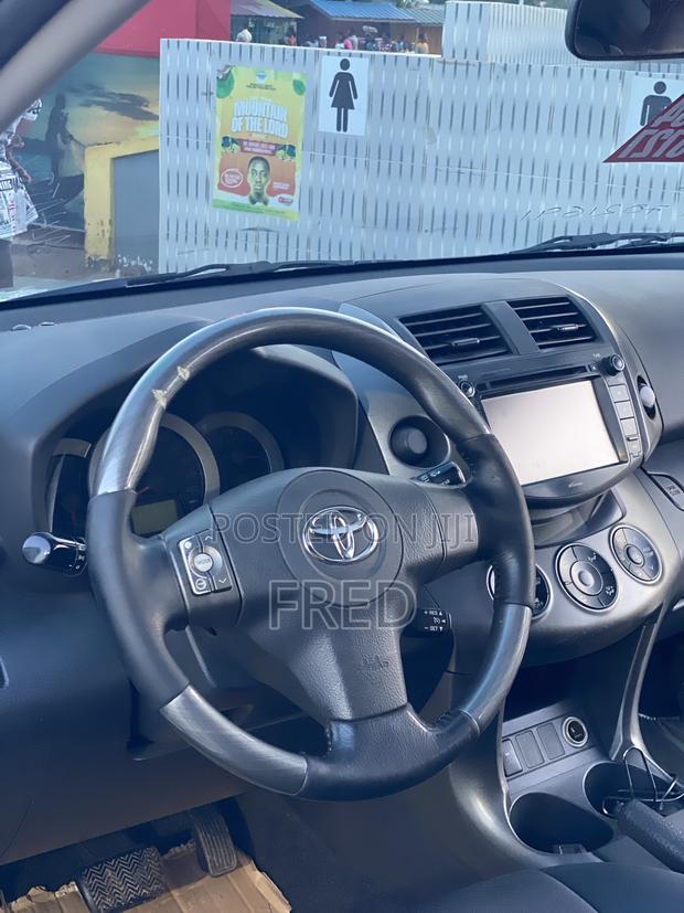 Toyota RAV4 2.5 Limited 2012 White