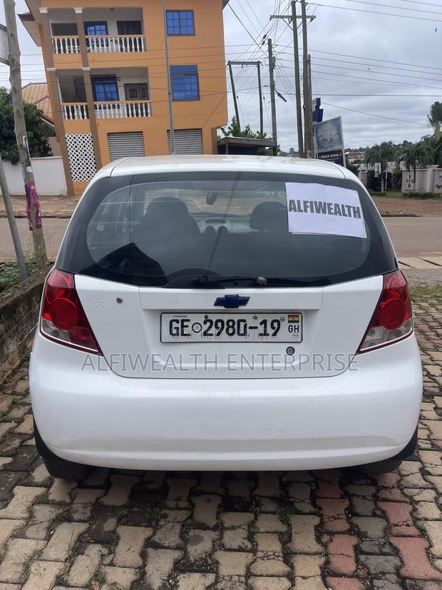 Chevrolet Aveo 2011 White