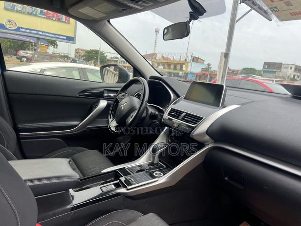 Mitsubishi Eclipse 2018 Blue