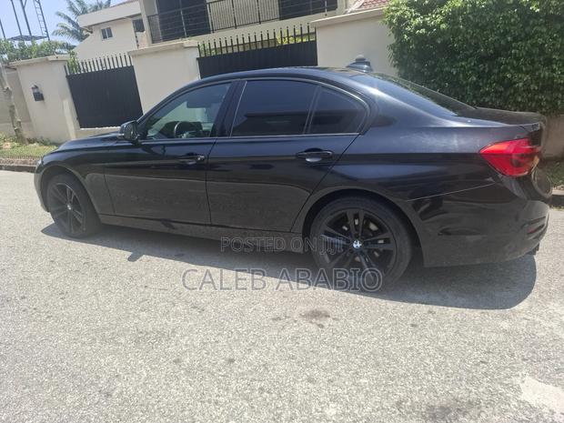BMW 330i 2018 Black
