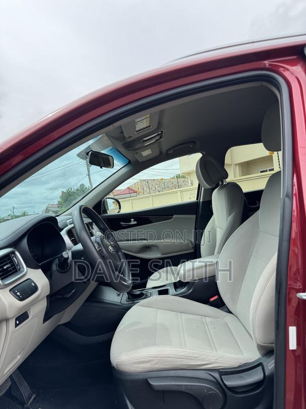 Kia Sorento 4dr SUV 2016 Red