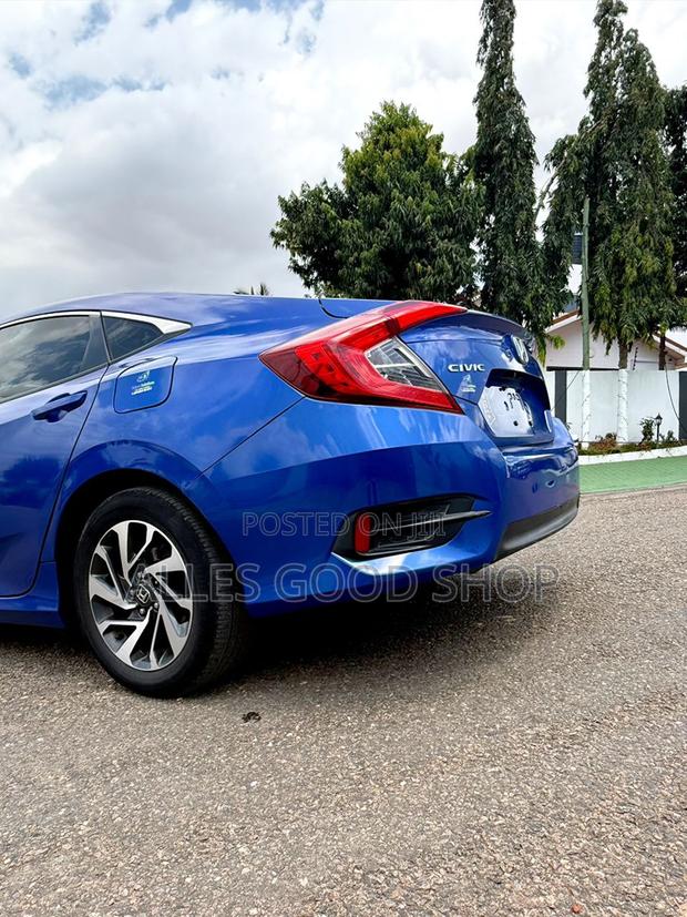 Honda Civic EX 4dr Sedan (2.0L 4cyl) 2017 Blue