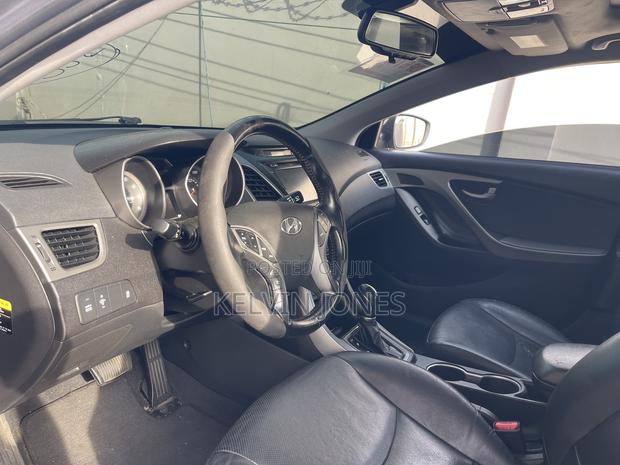 Hyundai Elantra Limited 4dr Sedan (1.8L 4cyl 6A) 2014 Gray