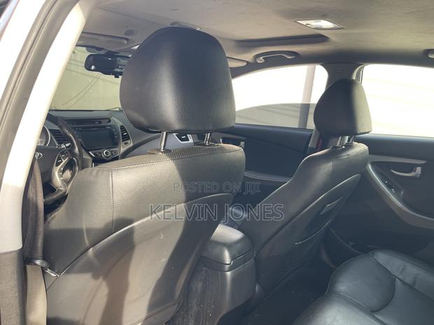 Hyundai Elantra Limited 4dr Sedan (1.8L 4cyl 6A) 2014 Gray