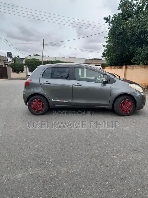 Toyota Vitz 2010 Burgundy