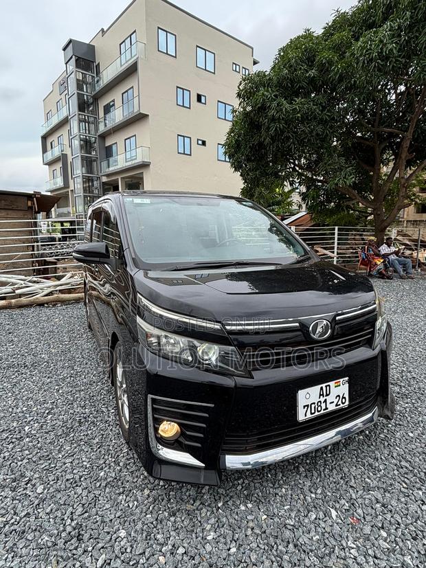 Toyota Voxy SV Premium 2014 Black