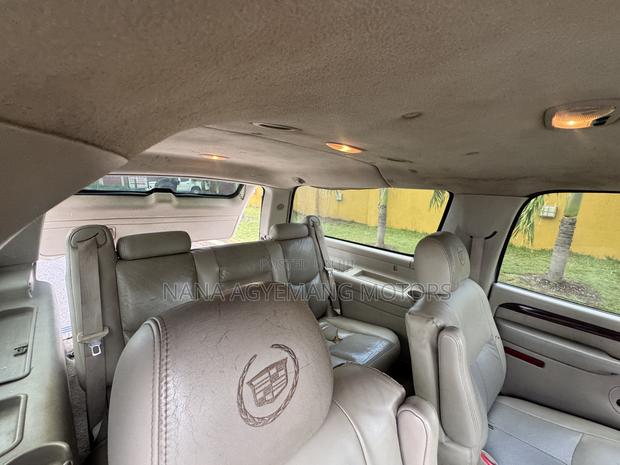 Cadillac Escalade 2012 White