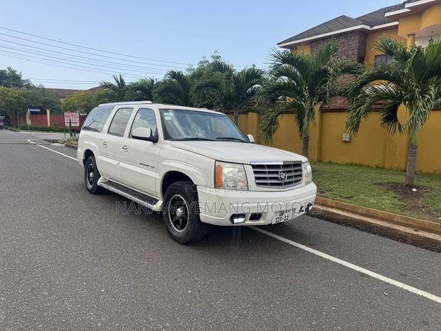 Cadillac Escalade 2012 White