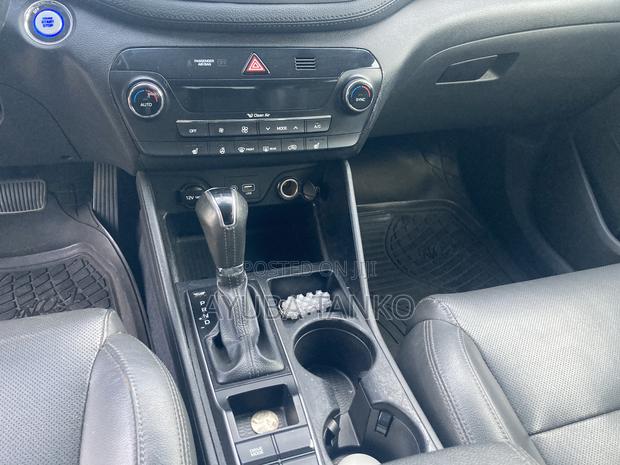Hyundai Tucson Limited AWD 2018 Gray