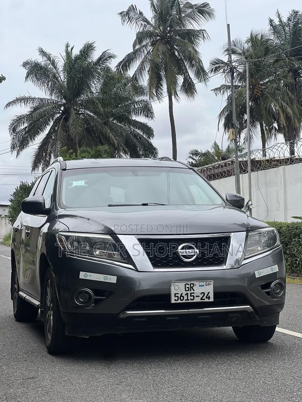 Nissan Pathfinder SV 4dr SUV 4WD (3.5L 6cyl CVT) 2014 Gray