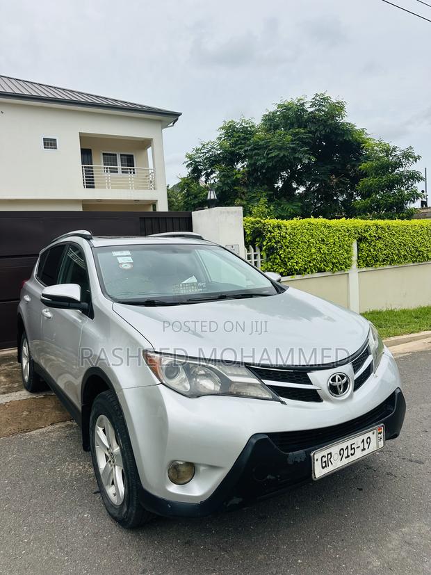 Toyota RAV4 Limited 4dr SUV AWD (2.5L 4cyl 6A) 2015 Silver