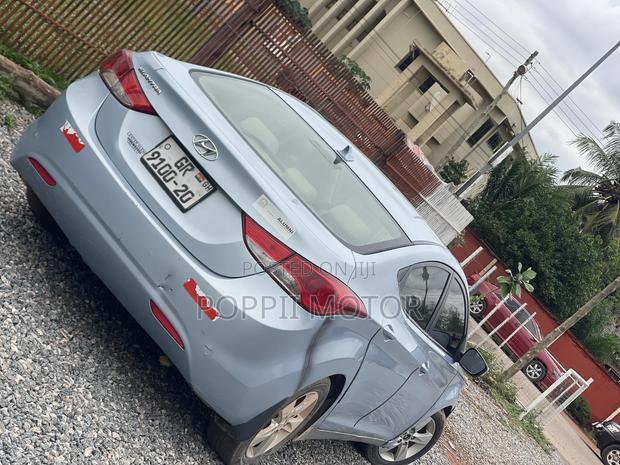 Hyundai Elantra 2012 Blue