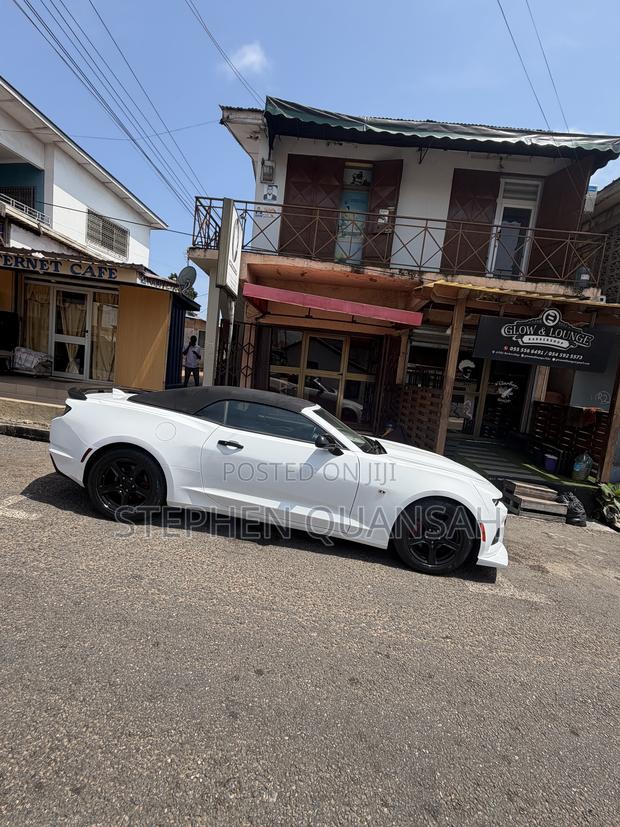 Chevrolet Camaro 2019 White