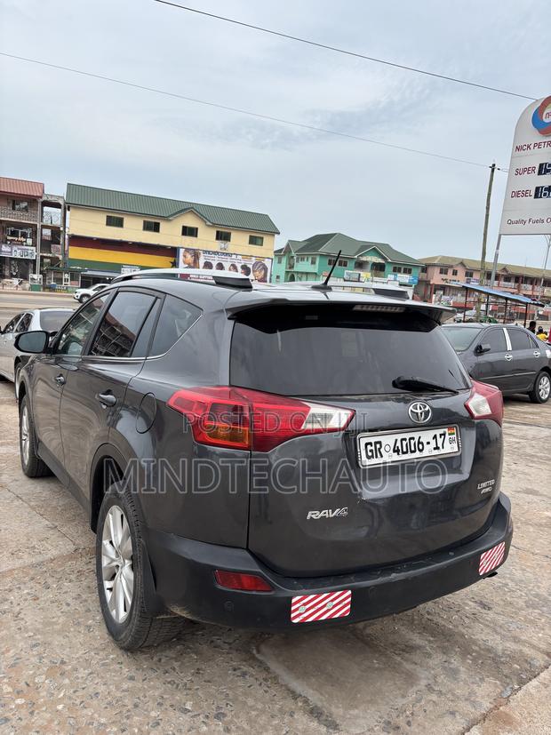 Toyota RAV4 Limited 4dr SUV AWD (2.5L 4cyl 6A) 2014 Brown