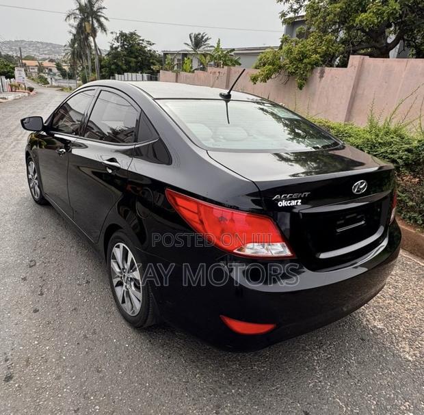 Hyundai Accent SE Sedan 2016 Black
