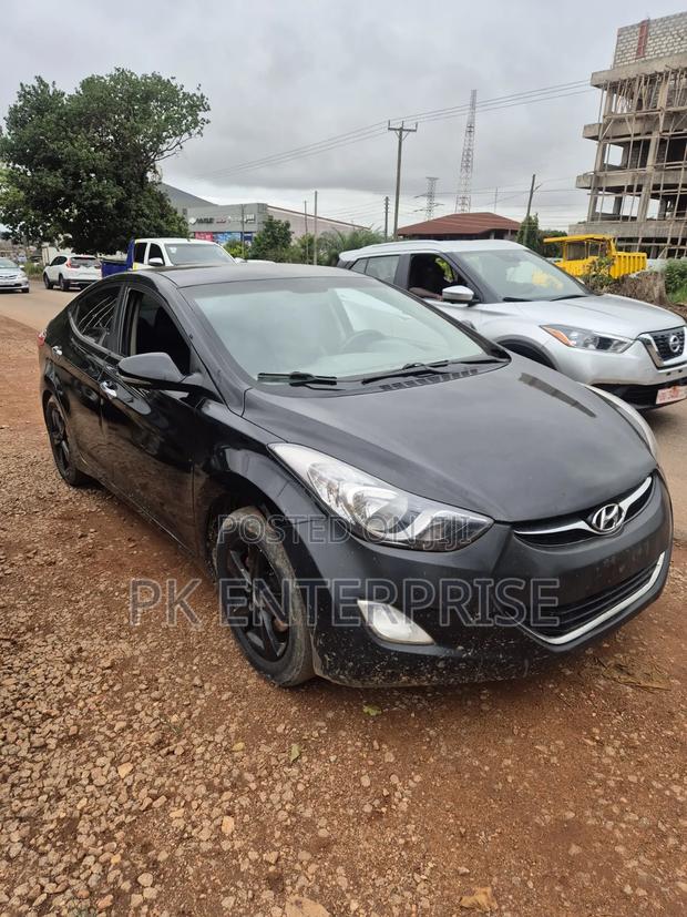 Hyundai Avante 2012 Black