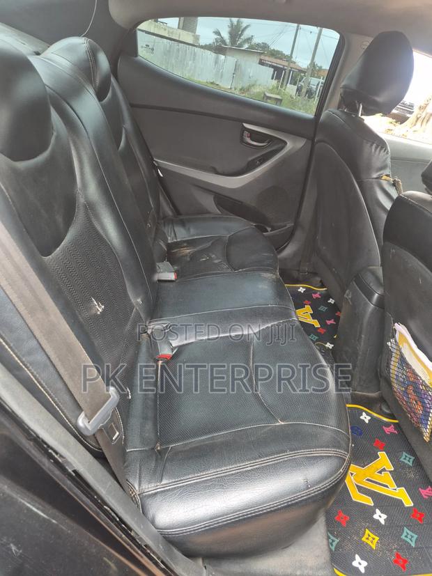 Hyundai Avante 2012 Black