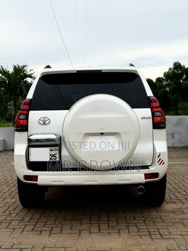 Toyota Land Cruiser Prado 4.0 Petrol GX-L 2015 White