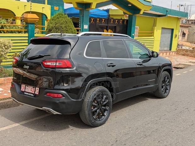 Jeep Cherokee Limited 4x4 2016 Black
