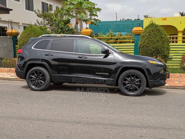 Jeep Cherokee Limited 4x4 2016 Black